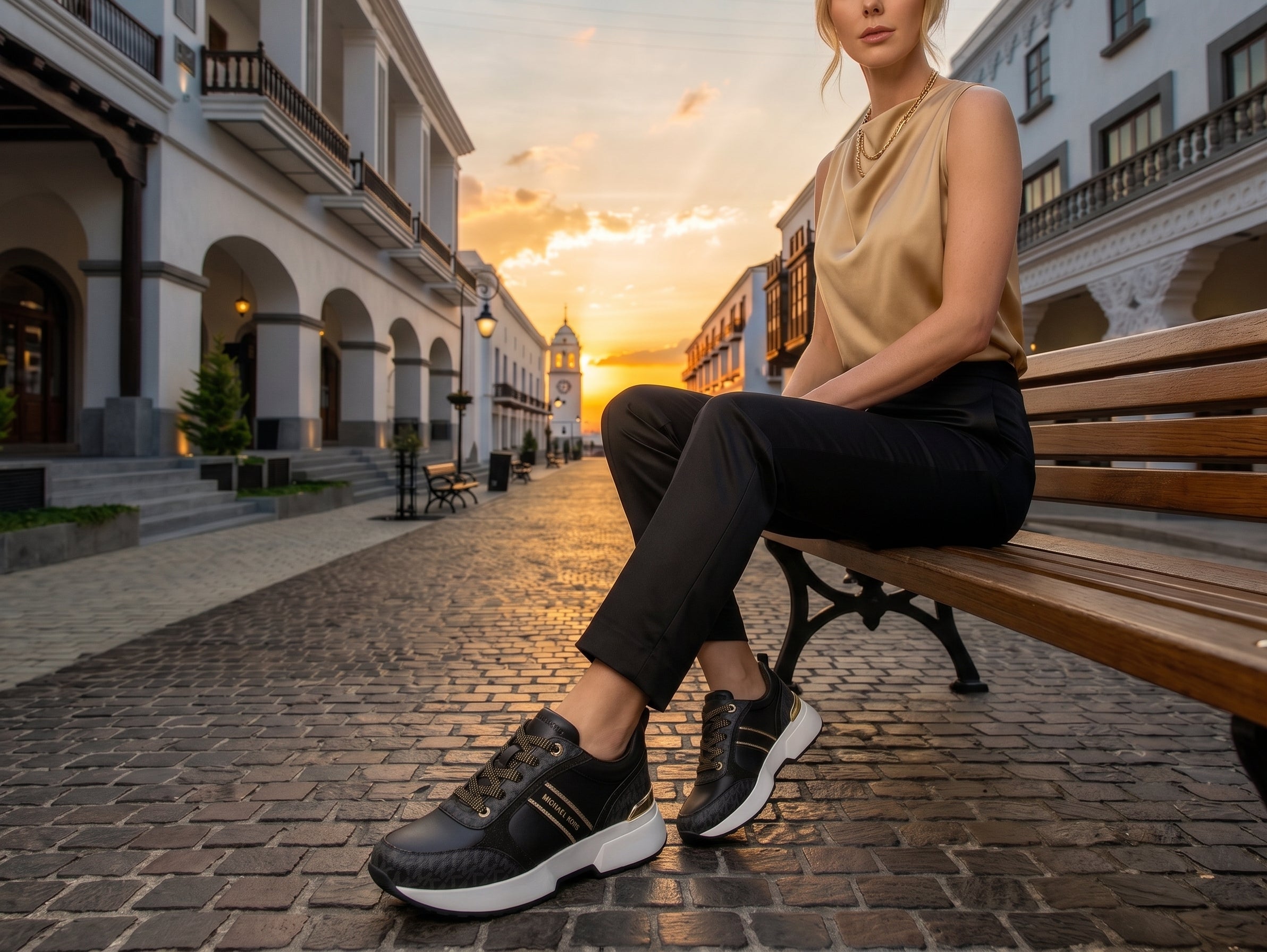Michael Kors Cosmo Meyers Platform Sneakers – Black (MK02930002) ULTIMOS PARES.